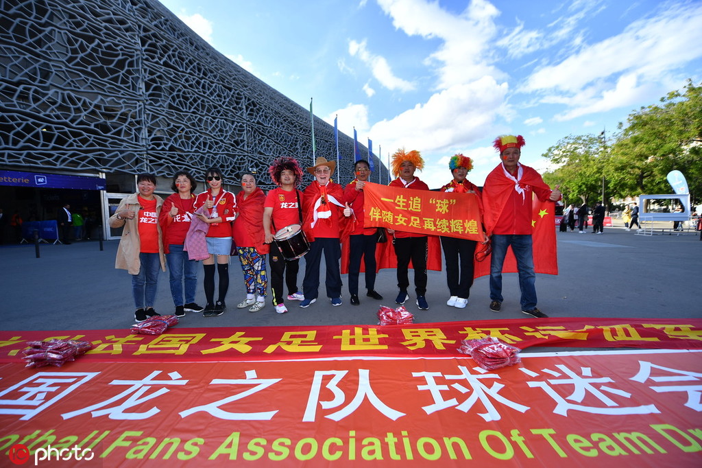 埃斯库代罗离开劳德宝出任新帅，球迷期待高涨